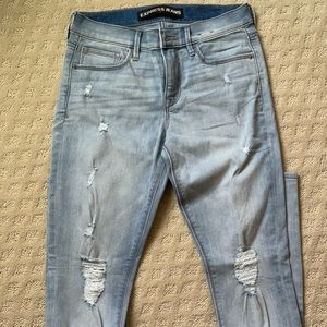 Express skinny light washed distressed legging